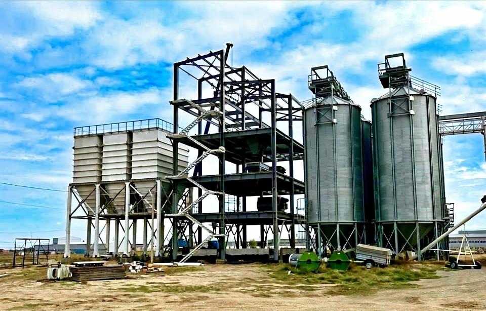Цех по производству гранулированных кормов 20 тонн в час.
Республика Дагестан. 2025 г.